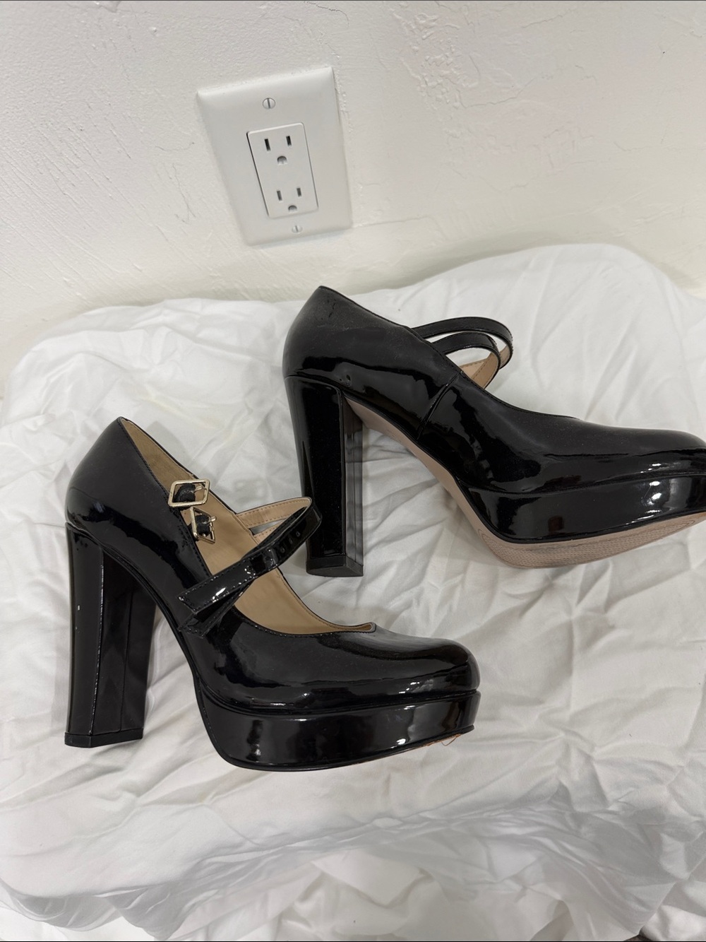 Jessica Simpson Black Patent Mary Jane Block Heels with Double Straps - Picture 2 of 4
